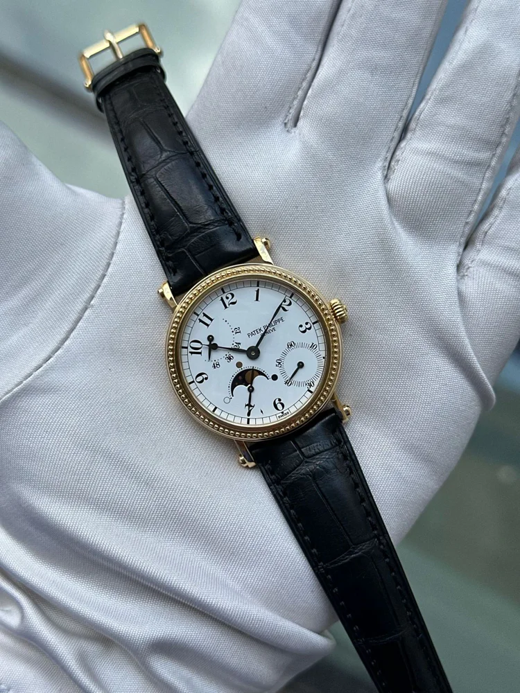 Power Reserve Moon Phase